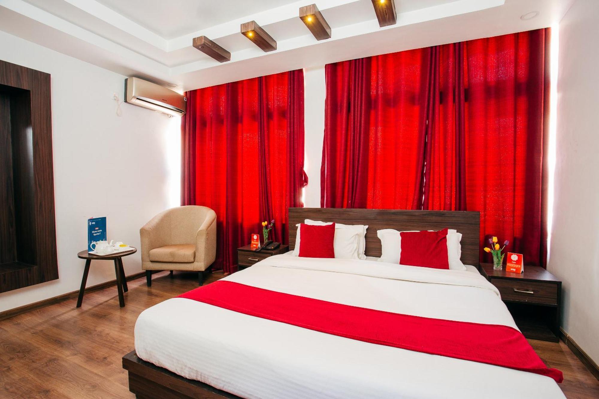 Oyo 11474 Gangaur Regency Boutique Hotel Kathmandu Exterior foto