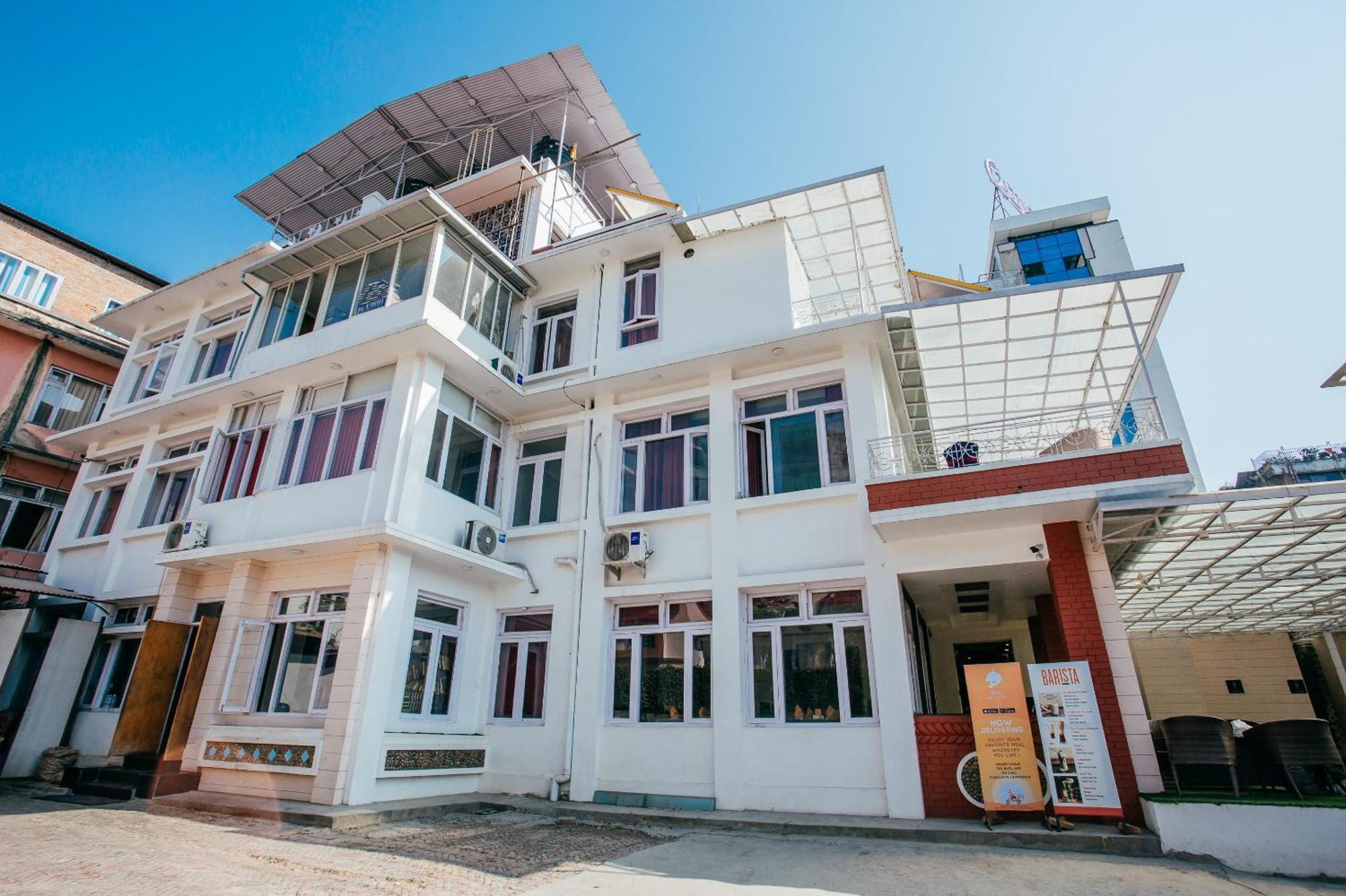 Oyo 11474 Gangaur Regency Boutique Hotel Kathmandu Exterior foto